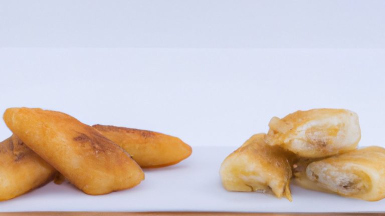 Imagem mostrando uma fritadeira Airfryer com papel alumínio cobrindo o fundo. O texto 