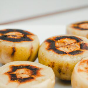 Imagem da receita: Cuca de Banana na Airfryer

Uma cuca de banana dourada e recém-assada, feita na Airfryer. A cobertura crocante contrasta com o miolo macio e úmido, criando um equilíbrio perfeito de texturas. A banana adiciona um toque adocicado natural, enquanto a canela e a noz-moscada conferem um aroma e sabor irresistíveis.