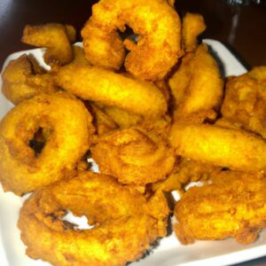 Imagem de uma fritadeira de ar, com o texto "Ofertas de Airfryer!"