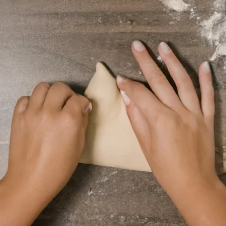 preparando a massa do croissant de forma simples 848588d3
