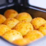 Descubra o Segredo dos Bolinhos de Arroz Com Queijo Fritos sem Óleo para o Natal!