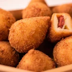 Como fazer coxinha de frango deliciosa sem óleo excessivo com a Airfryer?